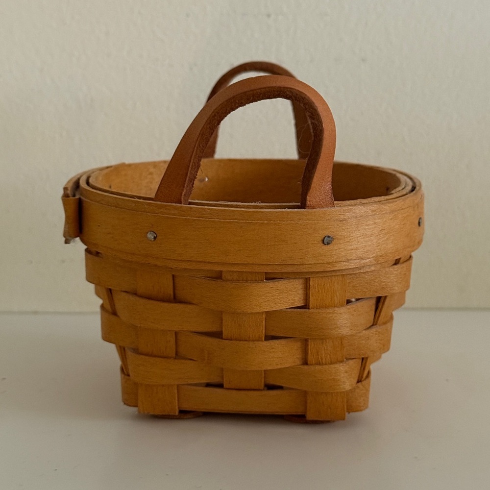 Longaberger Small Button Basket with Leather Handles 1997 Signed
